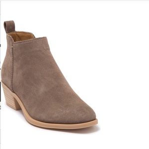 Dolce Vita booties